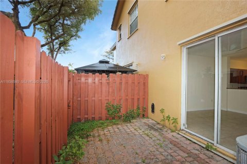 Купить таунхаус в Катлер-Бей, Флорида 3 спальни, 123.1м2, № 1997393 - фото 28