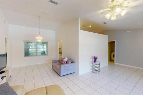 House in Palm Coast, Florida 3 bedrooms, 171.5 sq.m. № 1885158 - photo 16