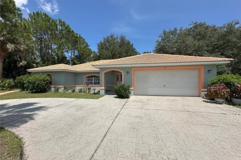 House in Palm Coast, Florida 3 bedrooms, 171.5 sq.m. № 1885158 - photo 1