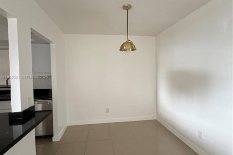 Condo in Davie, Florida, 2 bedrooms  № 1990835 - photo 7