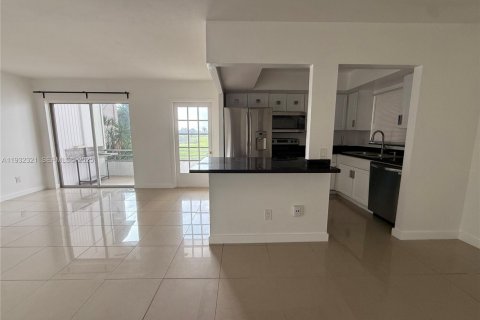 Condo in Davie, Florida, 2 bedrooms  № 1990835 - photo 29