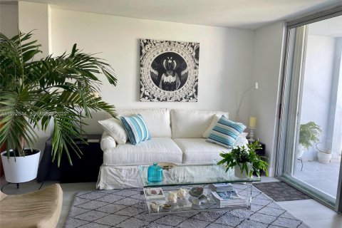 Condo in Miami Beach, Florida, 1 bedroom  № 2059958 - photo 8
