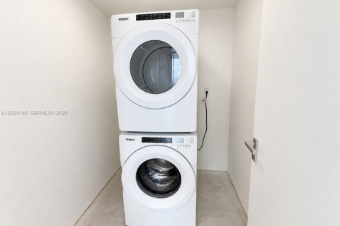 Copropriété à vendre à Hallandale Beach, Floride: 3 chambres, 164.81 m2 № 2377229 - photo 10