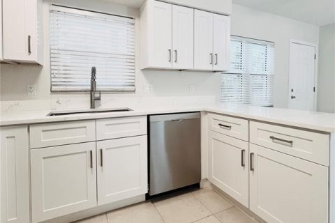 Condominio en venta en Clearwater, Florida, 1 dormitorio, 65.96 m2 № 2167668 - foto 10