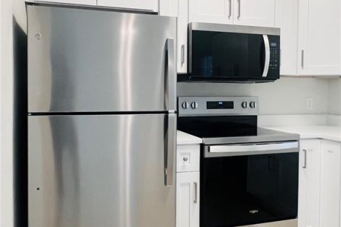 Condominio en venta en Clearwater, Florida, 1 dormitorio, 65.96 m2 № 2167668 - foto 9