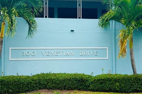 Condominio en venta en Clearwater, Florida, 1 dormitorio, 65.96 m2 № 2167668 - foto 6