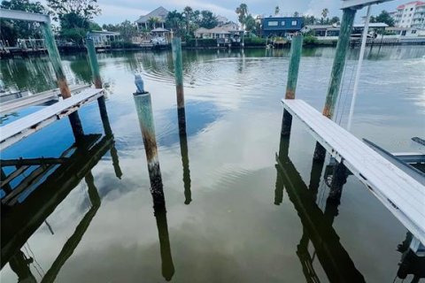 Condominio en Clearwater, Florida, 1 dormitorio № 2167668