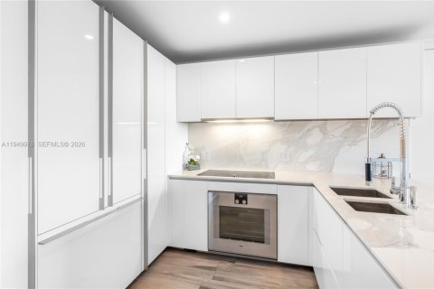 Copropriété à louer à Bal Harbour, Floride: 2 chambres, 158.31 m2 № 2055282 - photo 9