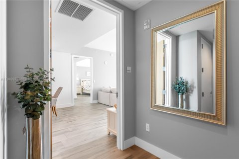 Copropriété à louer à Bal Harbour, Floride: 2 chambres, 158.31 m2 № 2055282 - photo 4