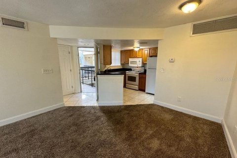 Condo in Orlando, Florida, 1 bedroom  № 1508318 - photo 8