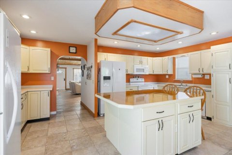 House in Vero Beach, Florida 3 bedrooms, 133.78 sq.m. № 2083414 - photo 14