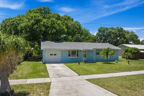 House in Vero Beach, Florida 3 bedrooms, 133.78 sq.m. № 2083414 - photo 29