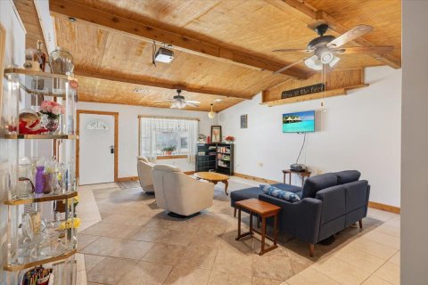 House in Vero Beach, Florida 3 bedrooms, 133.78 sq.m. № 2083414 - photo 6
