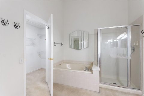 Condo in Orlando, Florida, 3 bedrooms  № 1918017 - photo 18