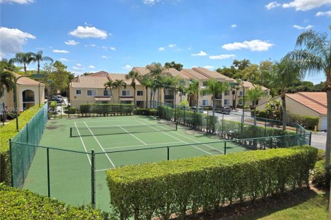 Condo in West Palm Beach, Florida, 2 bedrooms  № 2075973 - photo 10