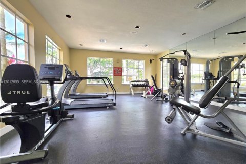 Condo in West Palm Beach, Florida, 2 bedrooms  № 2075973 - photo 16