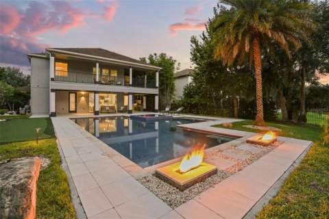 House in Winter Garden, Florida 5 bedrooms, 384.52 sq.m. № 2225498 - photo 21