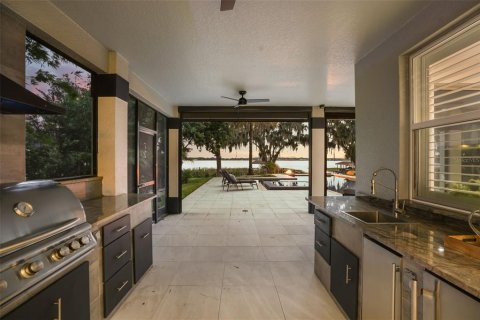 House in Winter Garden, Florida 5 bedrooms, 384.52 sq.m. № 2225498 - photo 18