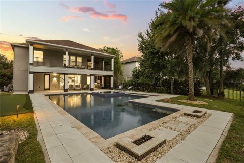 House in Winter Garden, Florida 5 bedrooms, 384.52 sq.m. № 2225498 - photo 3