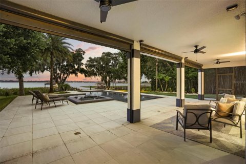 House in Winter Garden, Florida 5 bedrooms, 384.52 sq.m. № 2225498 - photo 9