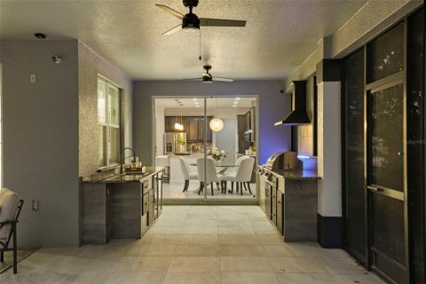 House in Winter Garden, Florida 5 bedrooms, 384.52 sq.m. № 2225498 - photo 8