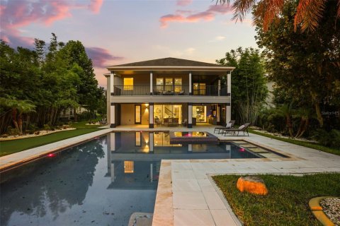 House in Winter Garden, Florida 5 bedrooms, 384.52 sq.m. № 2225498 - photo 25