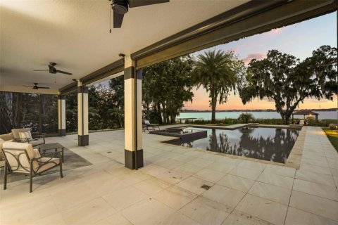 House in Winter Garden, Florida 5 bedrooms, 384.52 sq.m. № 2225498 - photo 10