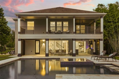 House in Winter Garden, Florida 5 bedrooms, 384.52 sq.m. № 2225498 - photo 4
