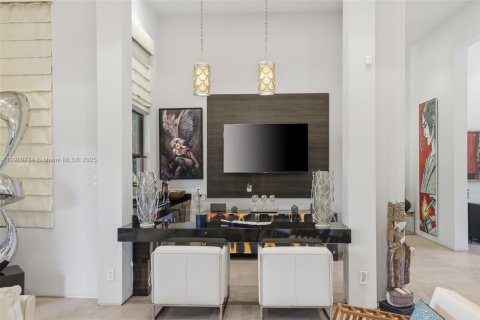 Casa en venta en Plantation, Florida, 4 dormitorios, 404.12 m2 № 1966906 - foto 11