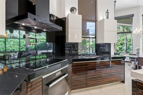 Casa en venta en Plantation, Florida, 4 dormitorios, 404.12 m2 № 1966906 - foto 19