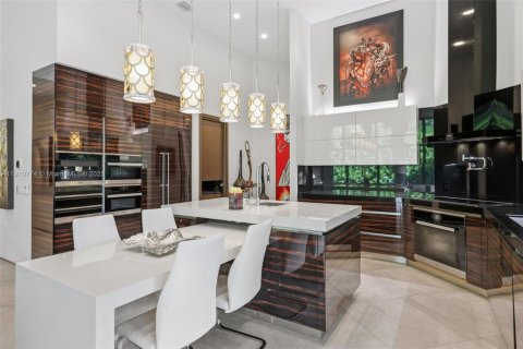 Casa en venta en Plantation, Florida, 4 dormitorios, 404.12 m2 № 1966906 - foto 22