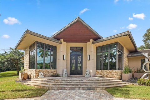 Casa en venta en Plantation, Florida, 4 dormitorios, 404.12 m2 № 1966906 - foto 3