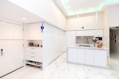 Купить кондоминиум в Халландейл-Бич, Флорида 2 спальни, 165.55м2, № 1985084 - фото 4