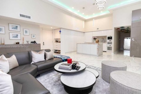 Купить кондоминиум в Халландейл-Бич, Флорида 2 спальни, 165.55м2, № 1985084 - фото 12