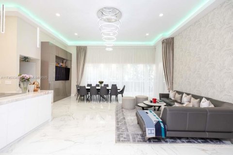 Купить кондоминиум в Халландейл-Бич, Флорида 2 спальни, 165.55м2, № 1985084 - фото 3