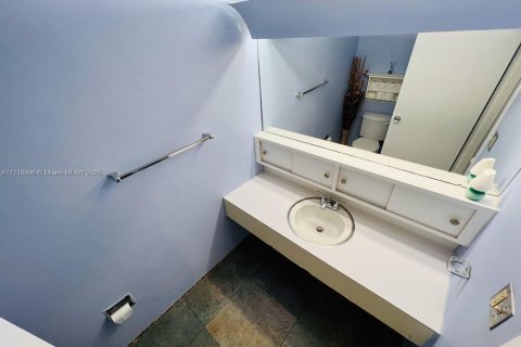 Купить кондоминиум в Майами-Бич, Флорида 1 спальня, 93.18м2, № 1984920 - фото 30