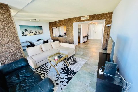 Купить кондоминиум в Майами-Бич, Флорида 1 спальня, 93.18м2, № 1984920 - фото 5