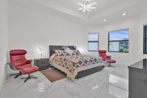 House in Port St. Lucie, Florida 3 bedrooms, 247.86 sq.m. № 2272572 - photo 21