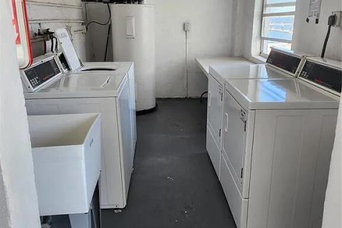 Condominio en alquiler en West Palm Beach, Florida, 1 dormitorio, 55.74 m2 № 2077812 - foto 3
