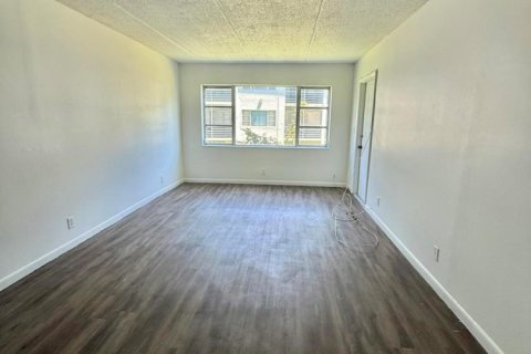 Condominio en alquiler en West Palm Beach, Florida, 1 dormitorio, 55.74 m2 № 2077812 - foto 8