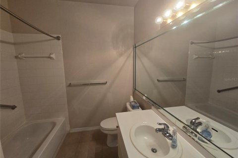 Condo in Sarasota, Florida, 2 bedrooms  № 1849911 - photo 3