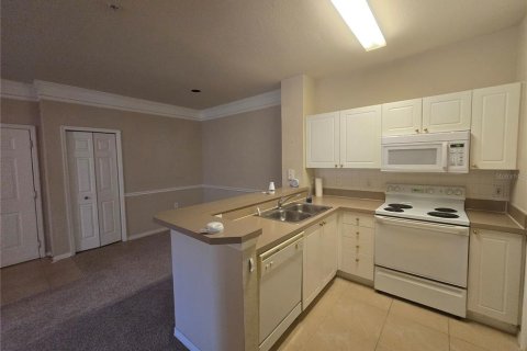 Condo in Sarasota, Florida, 2 bedrooms  № 1849911 - photo 5