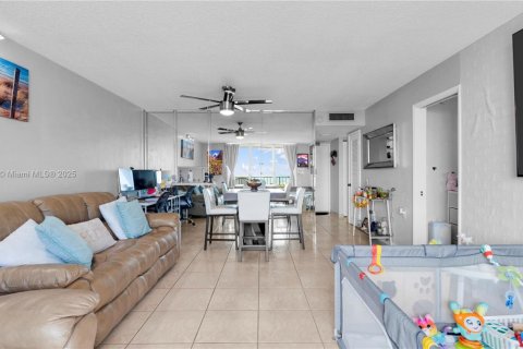 Copropriété à vendre à Miami Beach, Floride: 1 chambre, 73.76 m2 № 2019416 - photo 7