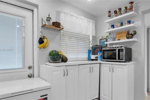 Copropriété à vendre à Miami Beach, Floride: 1 chambre, 73.76 m2 № 2019416 - photo 10