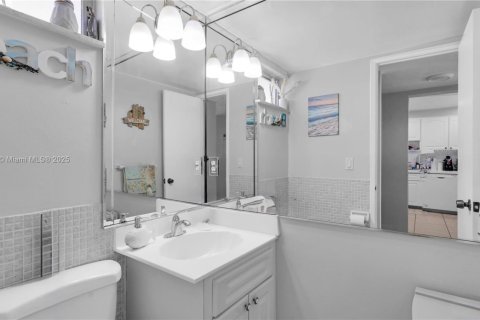 Copropriété à vendre à Miami Beach, Floride: 1 chambre, 73.76 m2 № 2019416 - photo 11