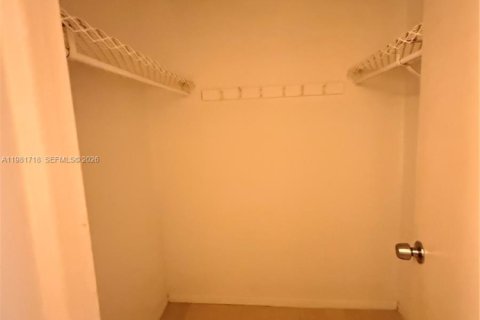 Condo in Davie, Florida, 2 bedrooms  № 2043010 - photo 4