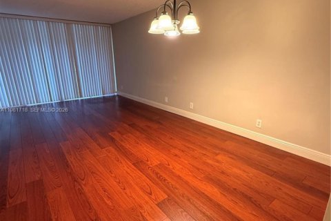 Condo in Davie, Florida, 2 bedrooms  № 2043010 - photo 13