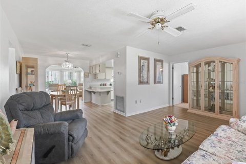 House in Leesburg, Florida 2 bedrooms, 120.4 sq.m. № 1680602 - photo 18