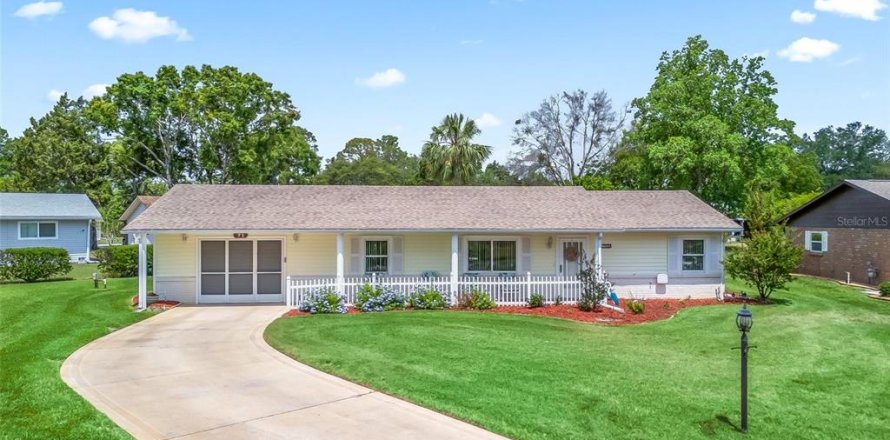 House in Leesburg, Florida 2 bedrooms, 120.4 sq.m. № 1680602