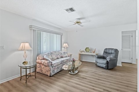 House in Leesburg, Florida 2 bedrooms, 120.4 sq.m. № 1680602 - photo 16